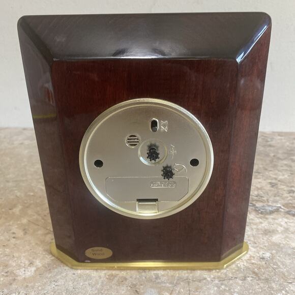 Vintage Linden Quartz Mantle Wooden Clock 7” – Tested & Chimes – Works - Picture 8 of 10